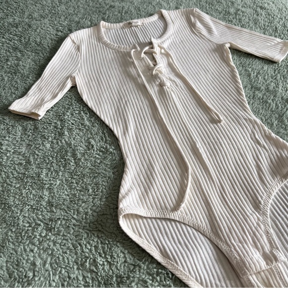 Ribbed Bodysuit - Picture 2 of 4